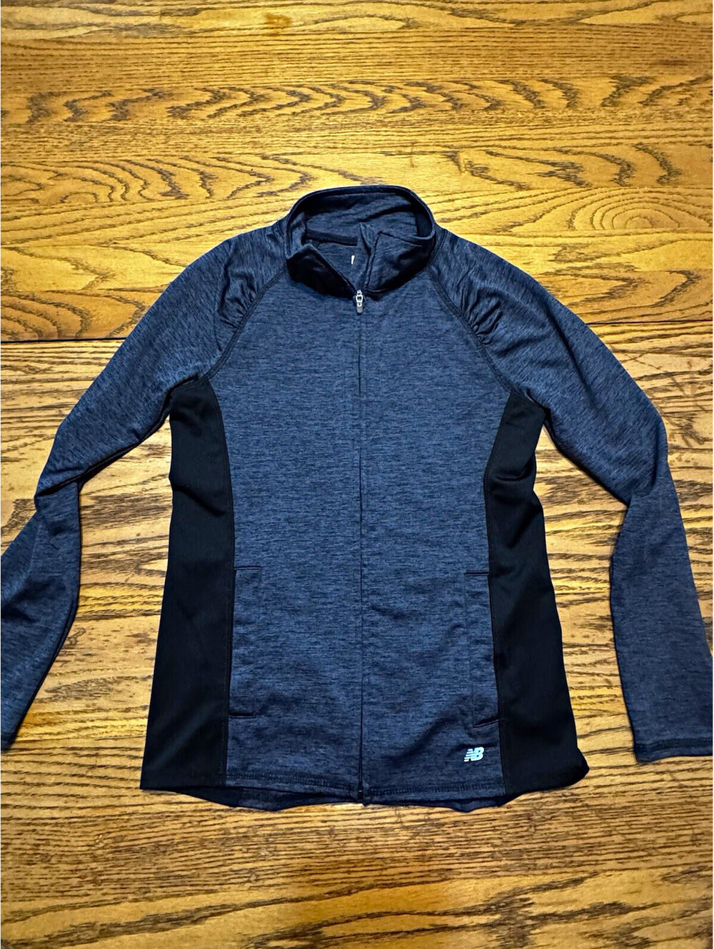 New Balance NB Dry Women’s M 7-8 Full Zip Track Jacket Gray/Black Pockets